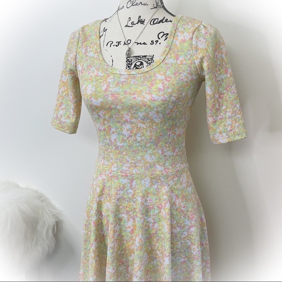 💕NWOT Pastel Lularoe Nicole Fit & Flare Dress💕 - Picture 10 of 14